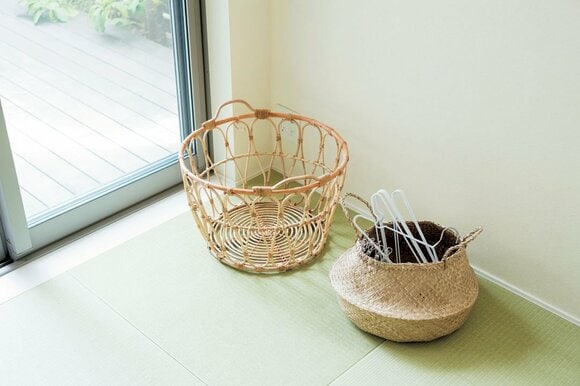 和室にかご二つ