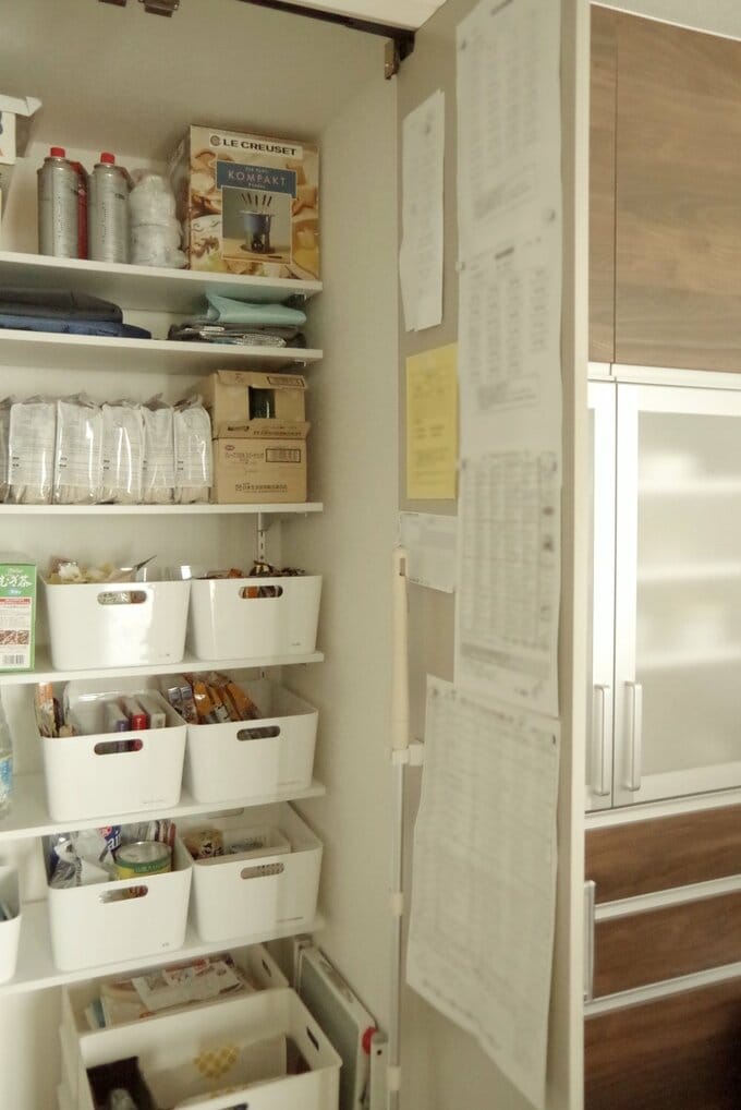 開き戸で扉裏を活用