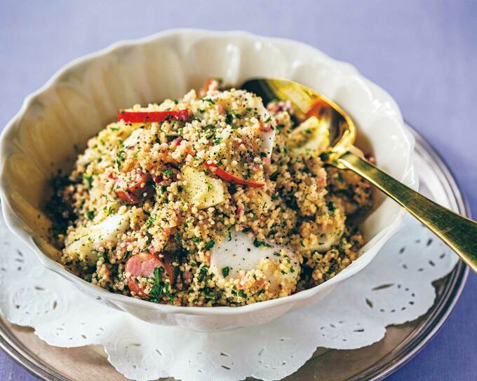 ソーセージとリンゴのクスクスサラダ