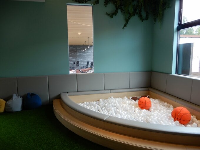 ボールプール