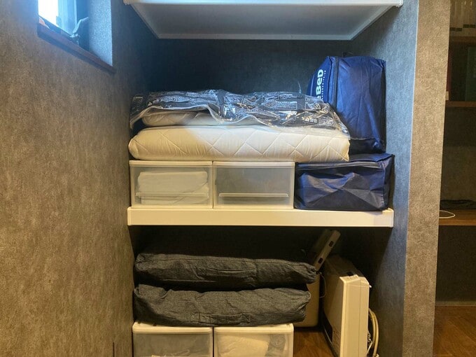 寝室の押入れ