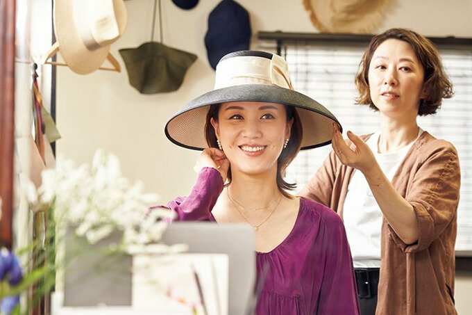 優美な女優帽がお似合いの遼河さん