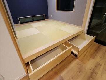 リビング横に小上がりの和室がある間取り。快適だけど、引き出し収納には要注意