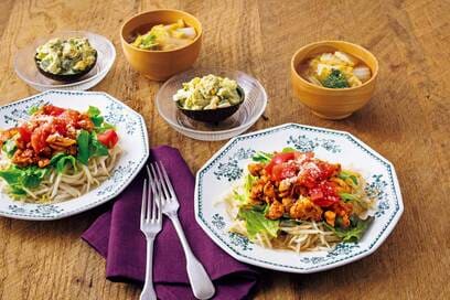 白ご飯をモヤシで代用でウマッ。「チキンタコライス風」のやせ献立