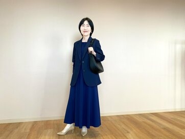 60代、「ユニクロのワンピース」でつくる9980円のきちんとコーデ。すっきり見えするのに締めつけない