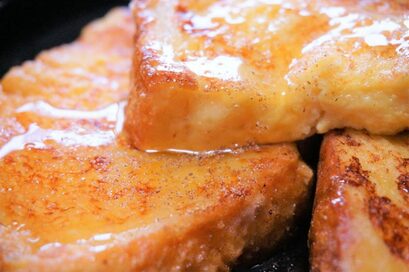 古くなった食パンもリッチなごちそうに！食材をムダにしない節約レシピ3つ