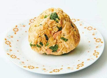 チーズや鮭フレークで。お弁当にもおすすめのオートミールおにぎり