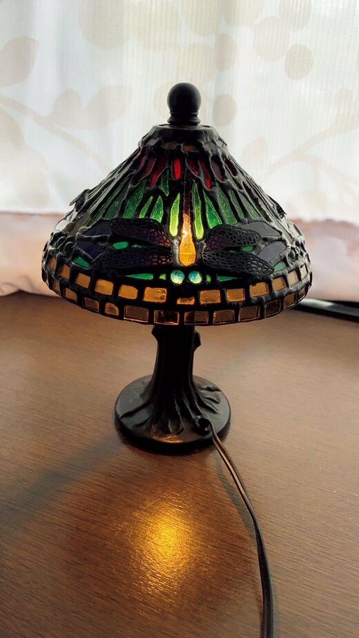 ステンドグラスのランプ