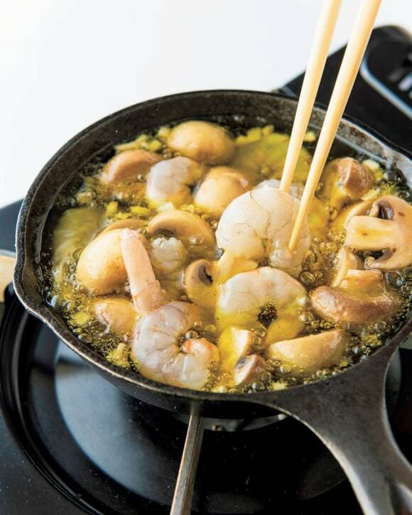 食べやすく切った好みの具材を入れる