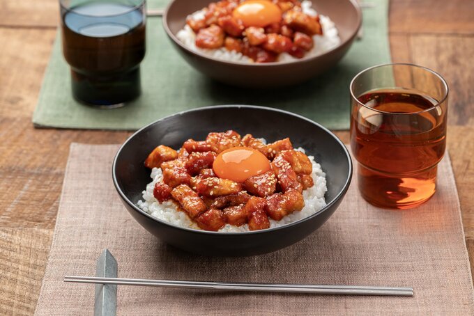 コロコロヤンニョム丼