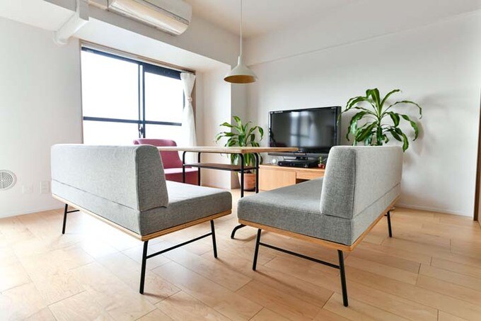 unicoのソファでダイニングを兼ねる