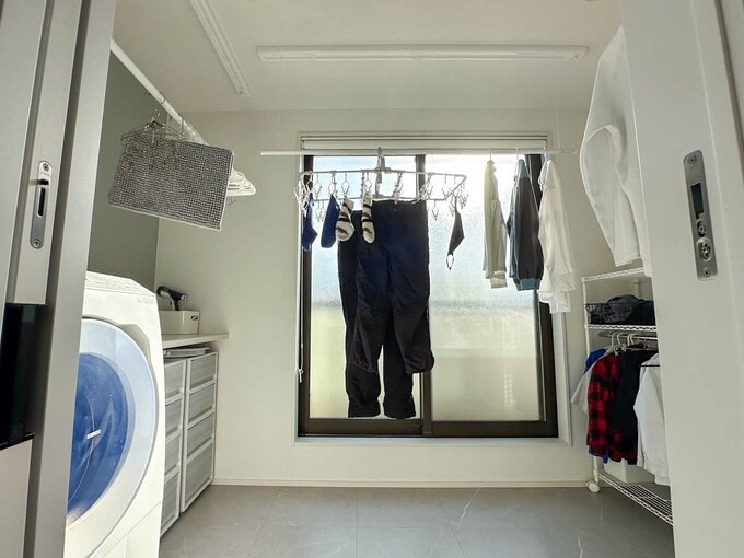 ランドリールームとベランダ