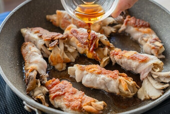 調味料を入れてからめる