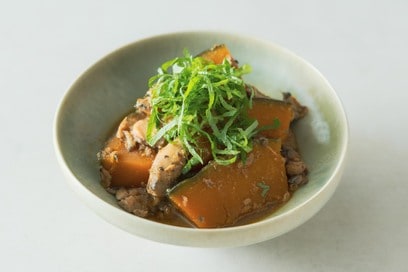 サバ缶とカボチャでつくる「黒酢煮」。放っておくだけで簡単に完成＜長谷川あかりさんレシピ＞