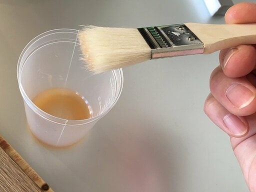 オスモカラーをハケに