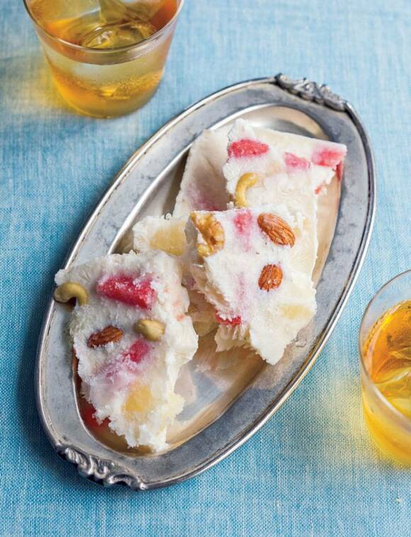 フルーツとナッツのヨーグルトバーク