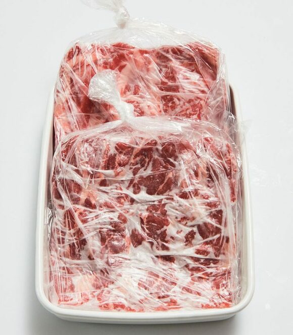 牛切り落とし肉は自然解凍がおいしい