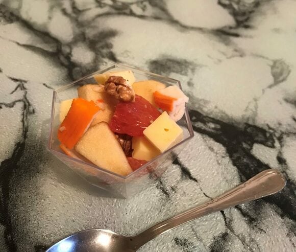 カニカマのカクテルサラダ