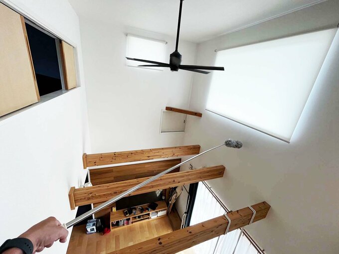 吹き抜けとお掃除グッズ