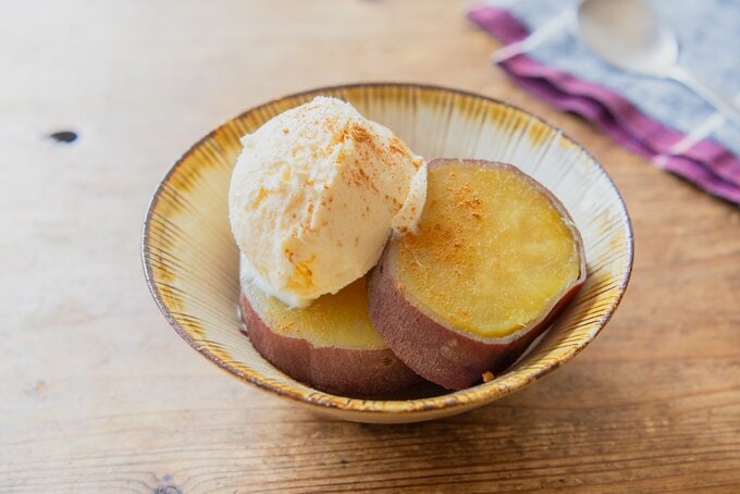 サツマイモアイス添え