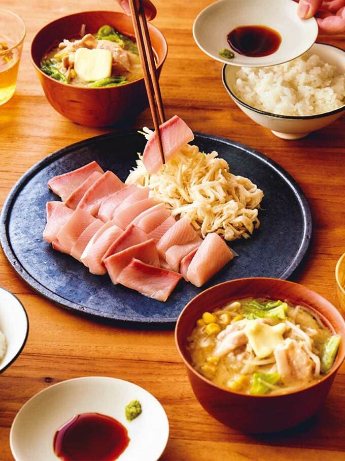 ブリの刺身と切り干し大根の甘酢添え