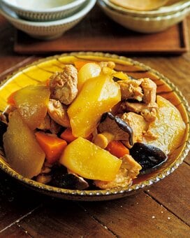 コウケンテツさんの「大根と鶏モモの和風煮」。ゴロゴロ野菜で食べごたえアリ！