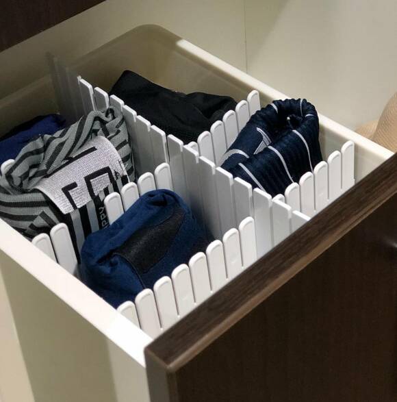 100円ショップのポキポキ折れる仕切り板