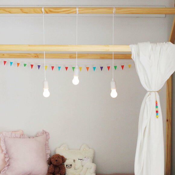 ペンダントライト3つ