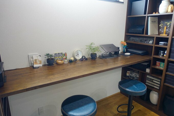 つくりつけのデスク