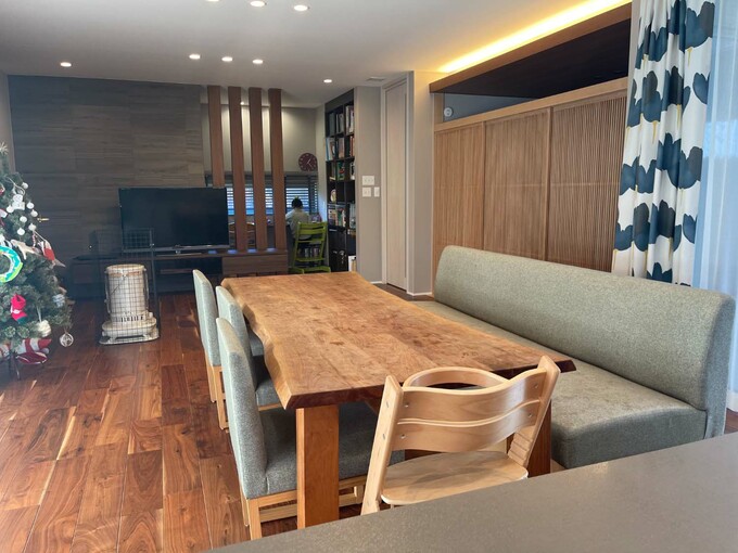 キッチンから見たスタディースペース