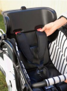 シートベルトが片手で簡単に装着できる!