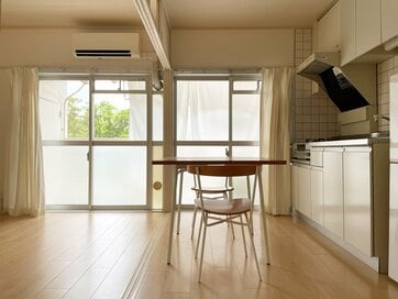 50代団地暮らし。今すぐできる「暑さ対策」。日よけ代わりになる意外なアイテム