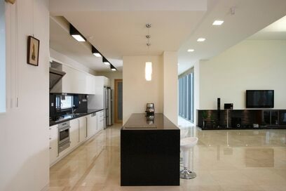 お金持ちの家に学ぶ「貯まらない家」の共通点。来客用布団はいる？いらない？