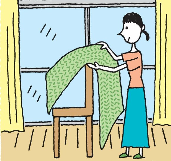 ラグやマットは室内の風通しをよくしてイスにかけておく