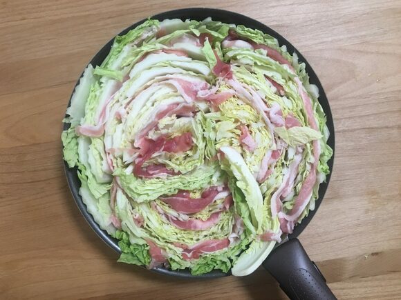 渦巻き状にフライパンにつめる