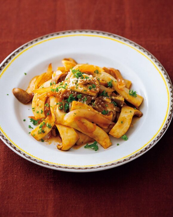 エリンギとタマネギのケチャップ炒め