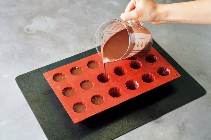 型にチョコレート