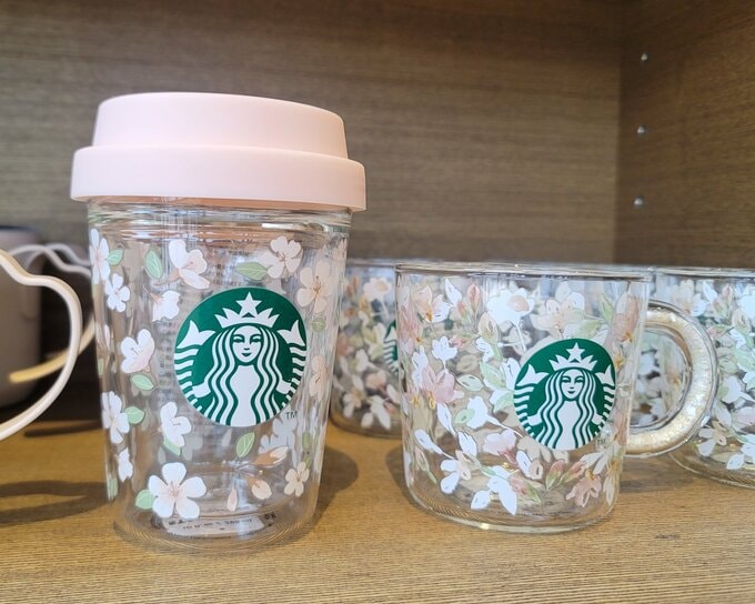 スタバのSAKURAシリーズ耐熱マグとタンブラー
