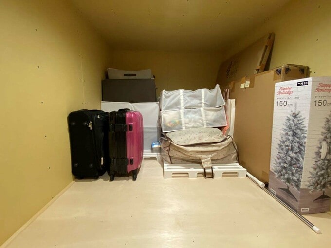 屋根裏収納