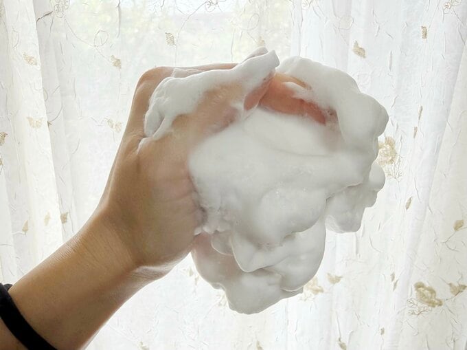 逆さにして泡立てる