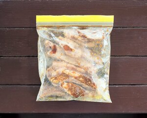 タレの味をしみ込ませる