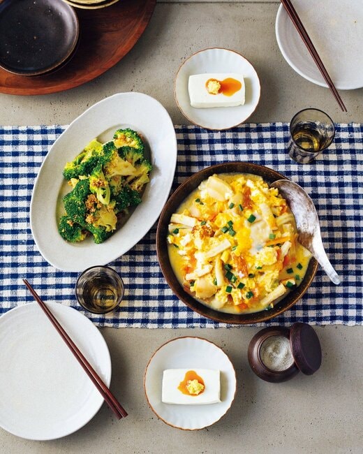 「ちくわとニンジンの卵とじ」献立