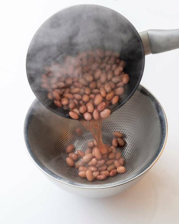 ザルにあける様子