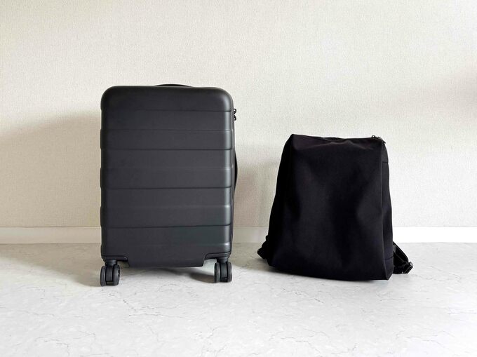 リュックとキャリーケース