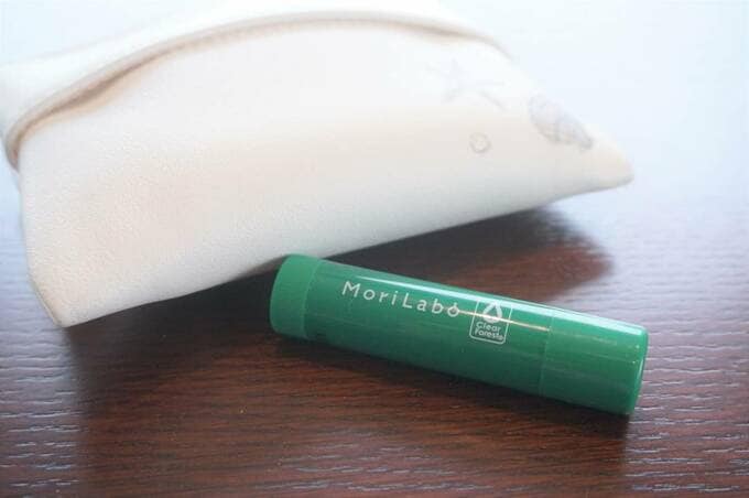 ポーチと花粉バリアスティック