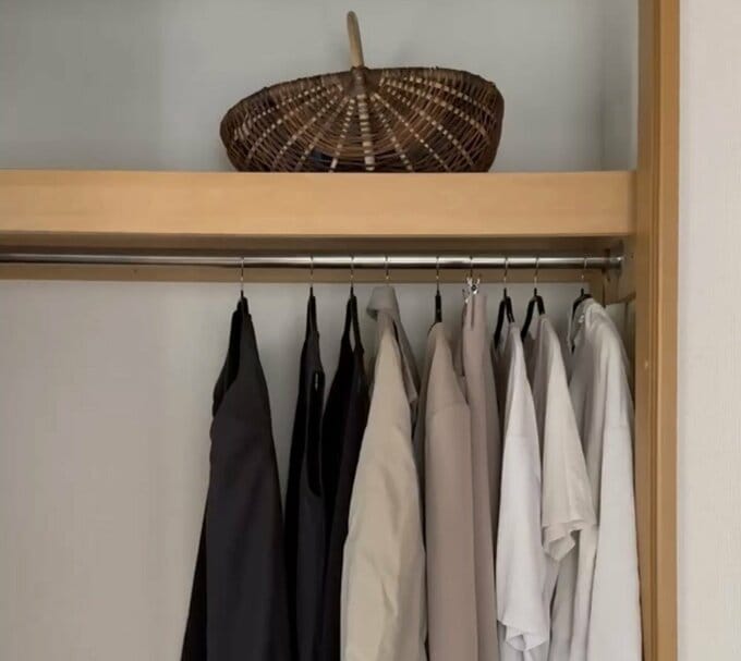 クローゼットの服