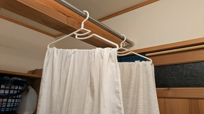 バスタオルを使ったあとは、ハンガーにかけています