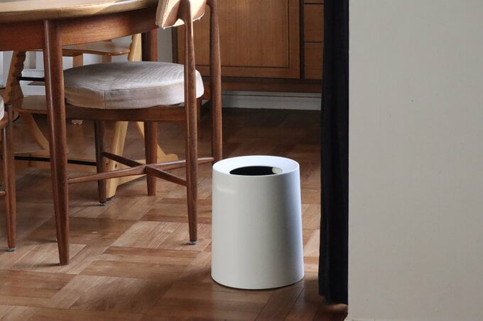 ゴミ箱　マットな質感