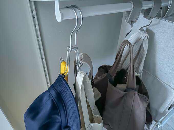 ニトリ「ベルトハンガー（IK-MO）」￥299