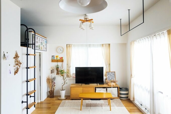 リビングの隣にロフトを設けた